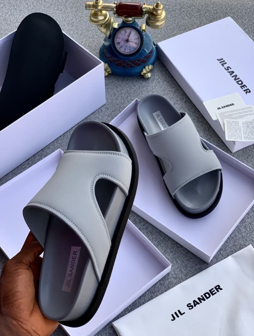 Slides & Sandals